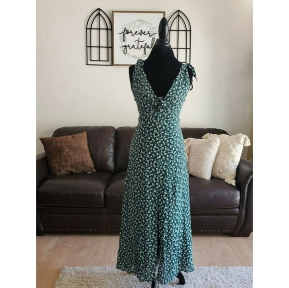 Reformation Women's Harper Whimsical Fairy Floral Forest Green Midi Dress. SZ 2 - Picture 6 of 11